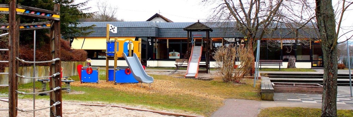 Foto von der Außenanlage des Kindergarten Fellerdilln