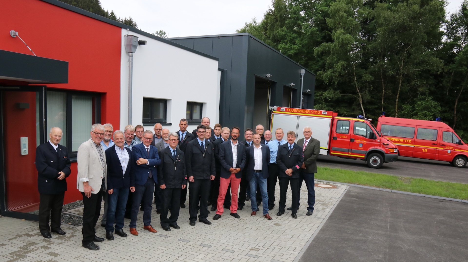 Foto Übergabe neues Gerätehaus Dillbrecht